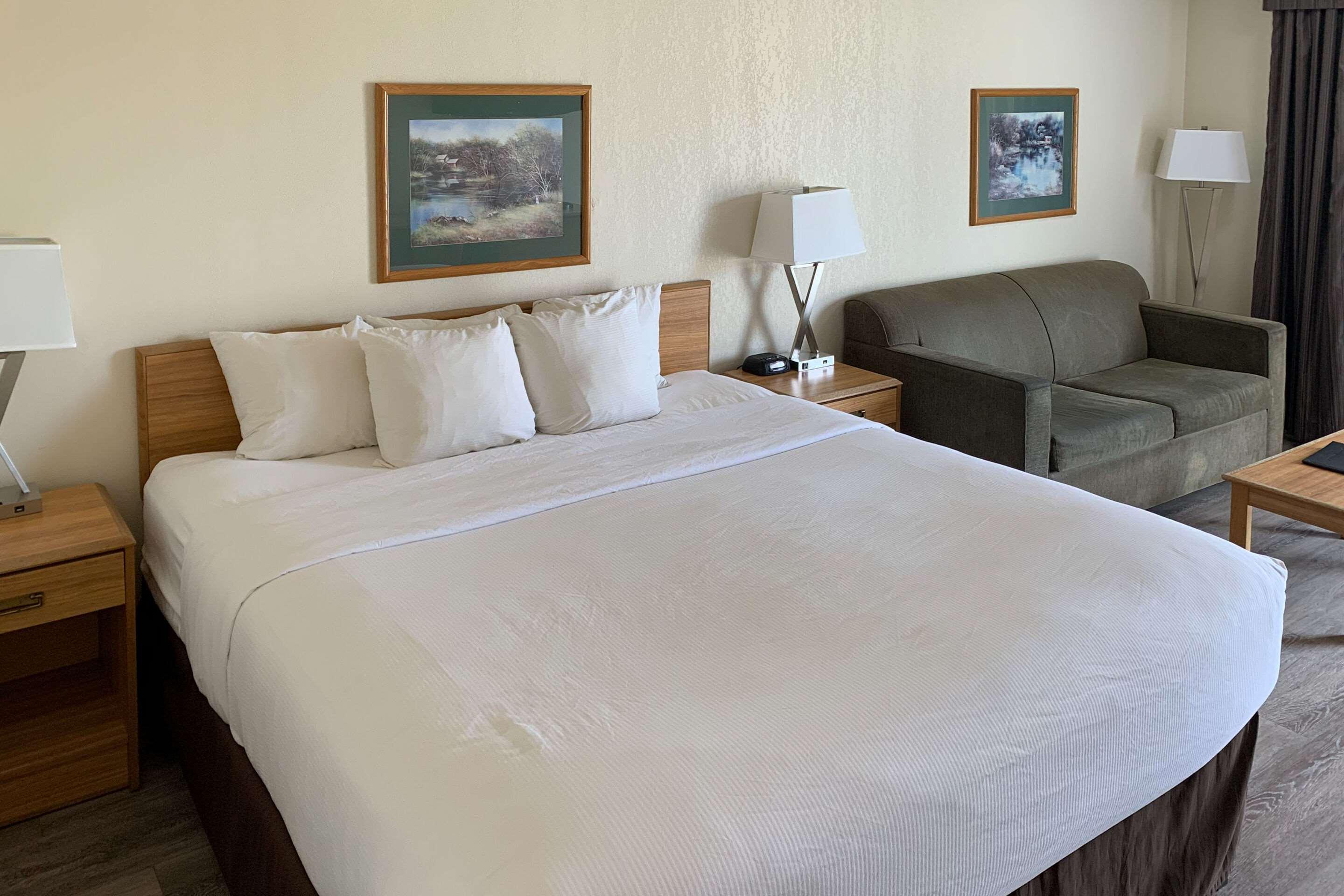 Sky Palace Inn & Suites By Jasper Beeville Kültér fotó